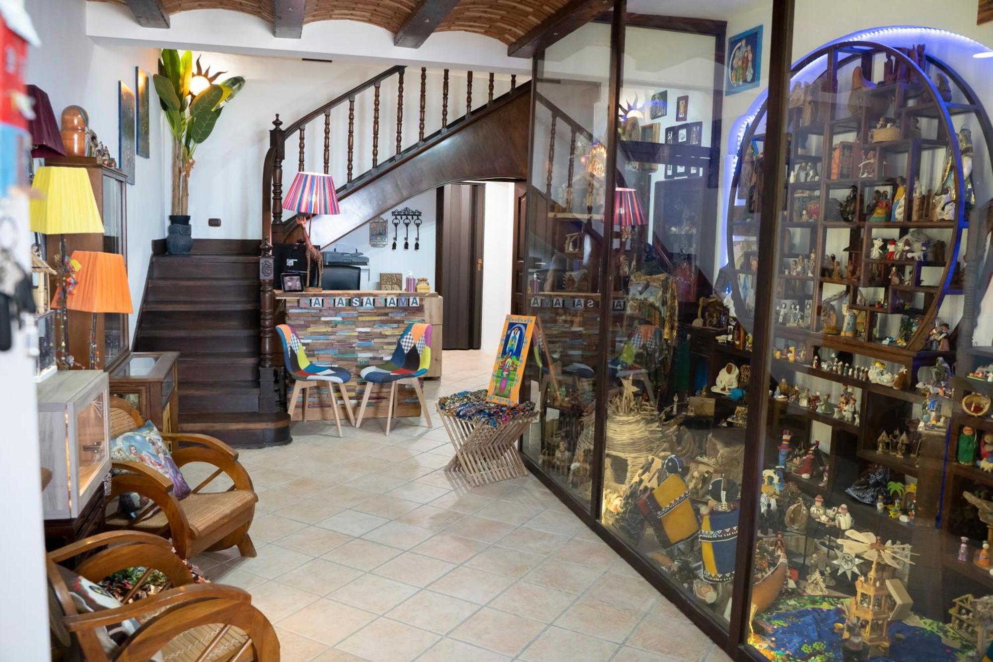 Lala Salama Bed & Breakfast *